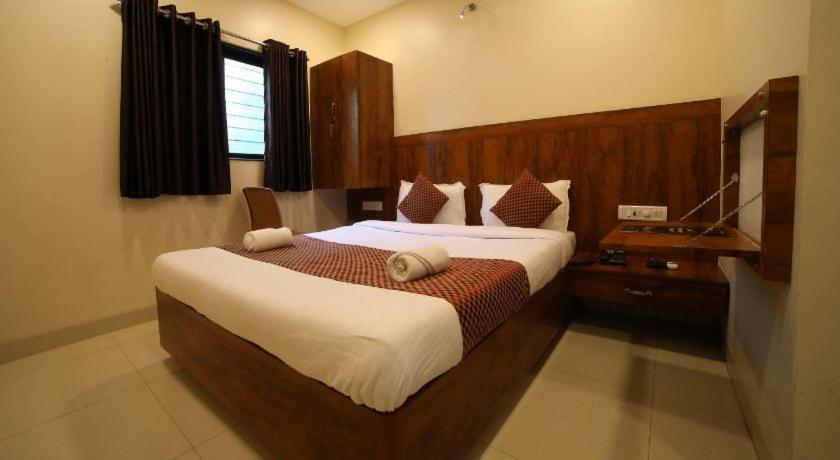 New Prakash International Hotel Mumbai  Buitenkant foto