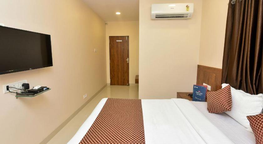 New Prakash International Hotel Mumbai  Buitenkant foto